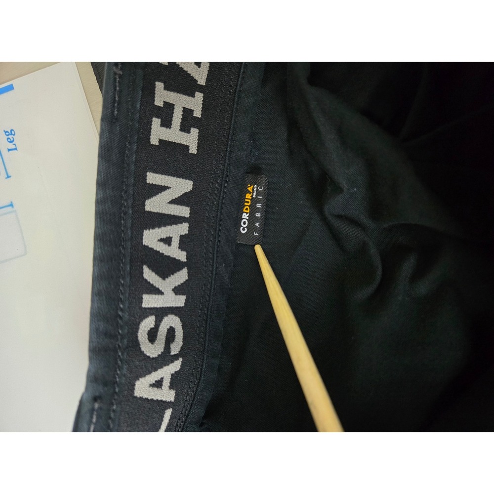 Alaskan Hardgear Duluth Trading Co Mens 38x32 Black Cordura Tactical Cargo Pants - Picture 15 of 16